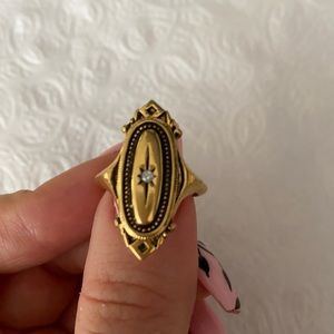 Gold star ring